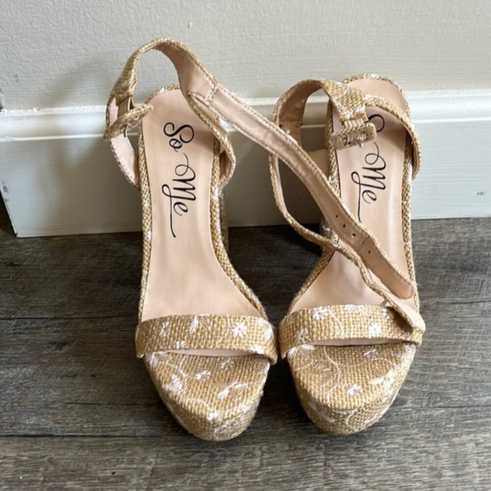 SO ME - Size 7 - Block Heel